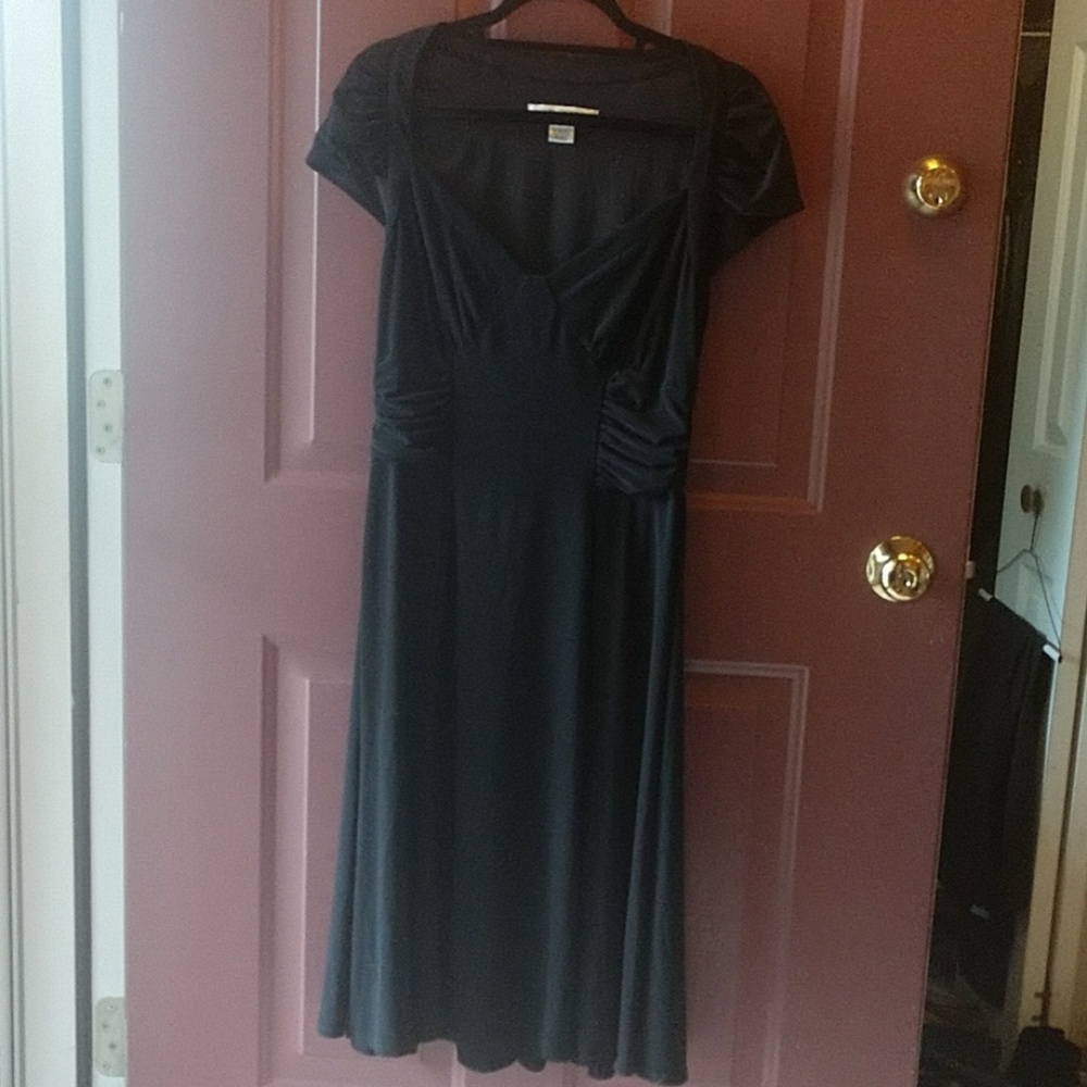 Evan Picone black dress